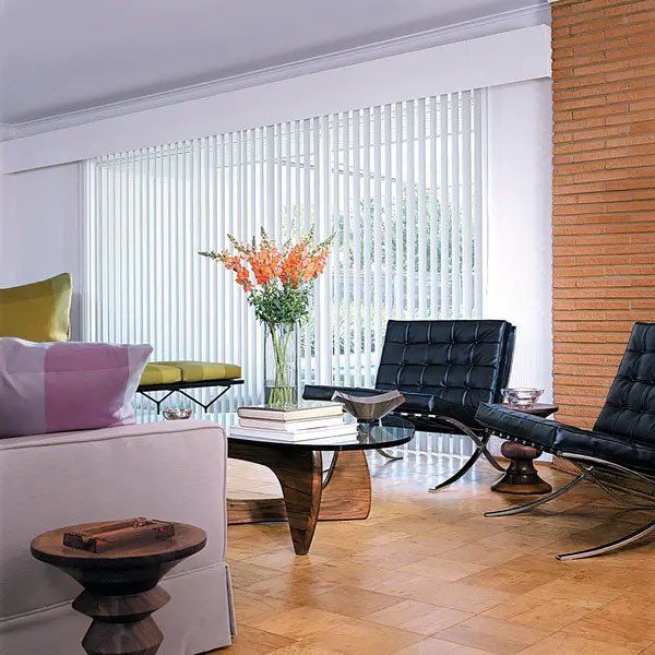 WHITE COLOUR VERTICAL BLINDS DOR OFFICE AND COMMERCIAL PLACES BY DLINDS SHOP DUBAI